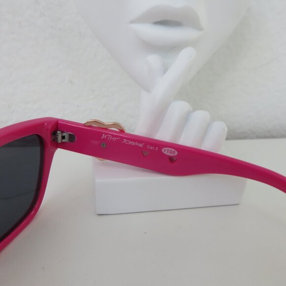 (#127) Betsey Johnson Pink Betsy\'s Belt Heart Sun Glasses